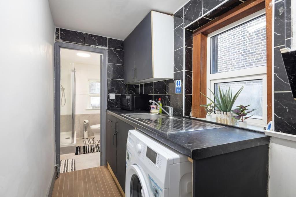 2A - Bright & Airy 2 Bed Flat - 20 Mins To Central London Exterior foto