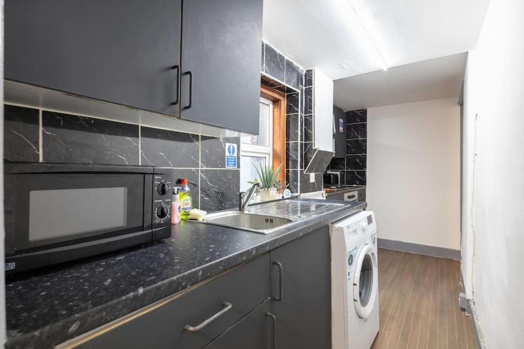 2A - Bright & Airy 2 Bed Flat - 20 Mins To Central London Exterior foto